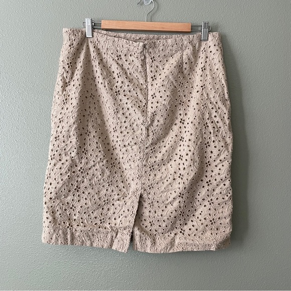 Talbots Tan Lace Skirt 100% cotton- Size 14 - Picture 2 of 7